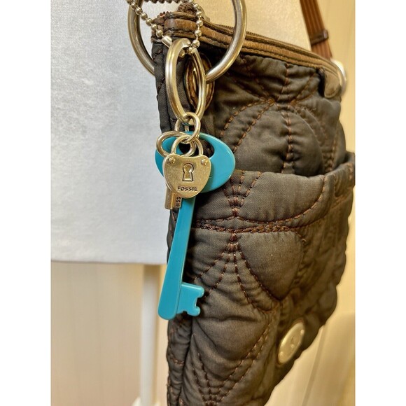 Fossil Key Per Fabric Quilted Crossbody Brown Slingbag Purse W/ Lock & Key Charm - Picture 3 of 8